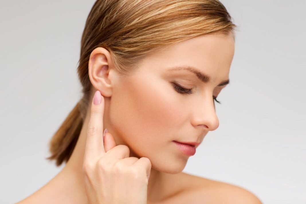 Déboucher une oreille bouchée : 7 astuces sans douleur